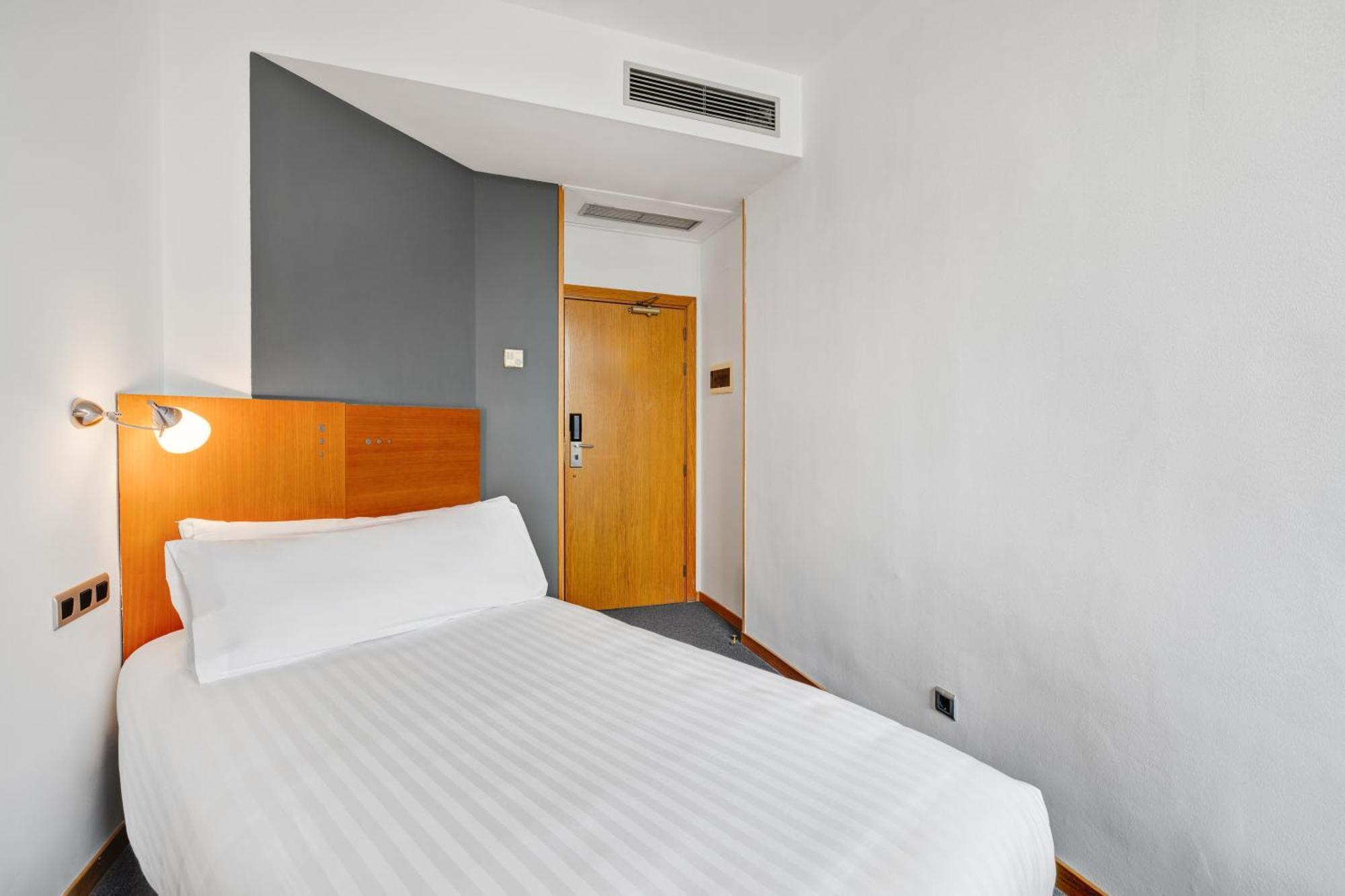 B&B Hotel Barcelona Mollet Porta De Gallecs موييت ذيل مْباييس المظهر الخارجي الصورة