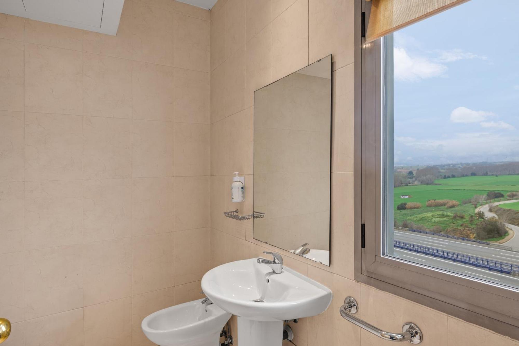 B&B Hotel Barcelona Mollet Porta De Gallecs موييت ذيل مْباييس المظهر الخارجي الصورة
