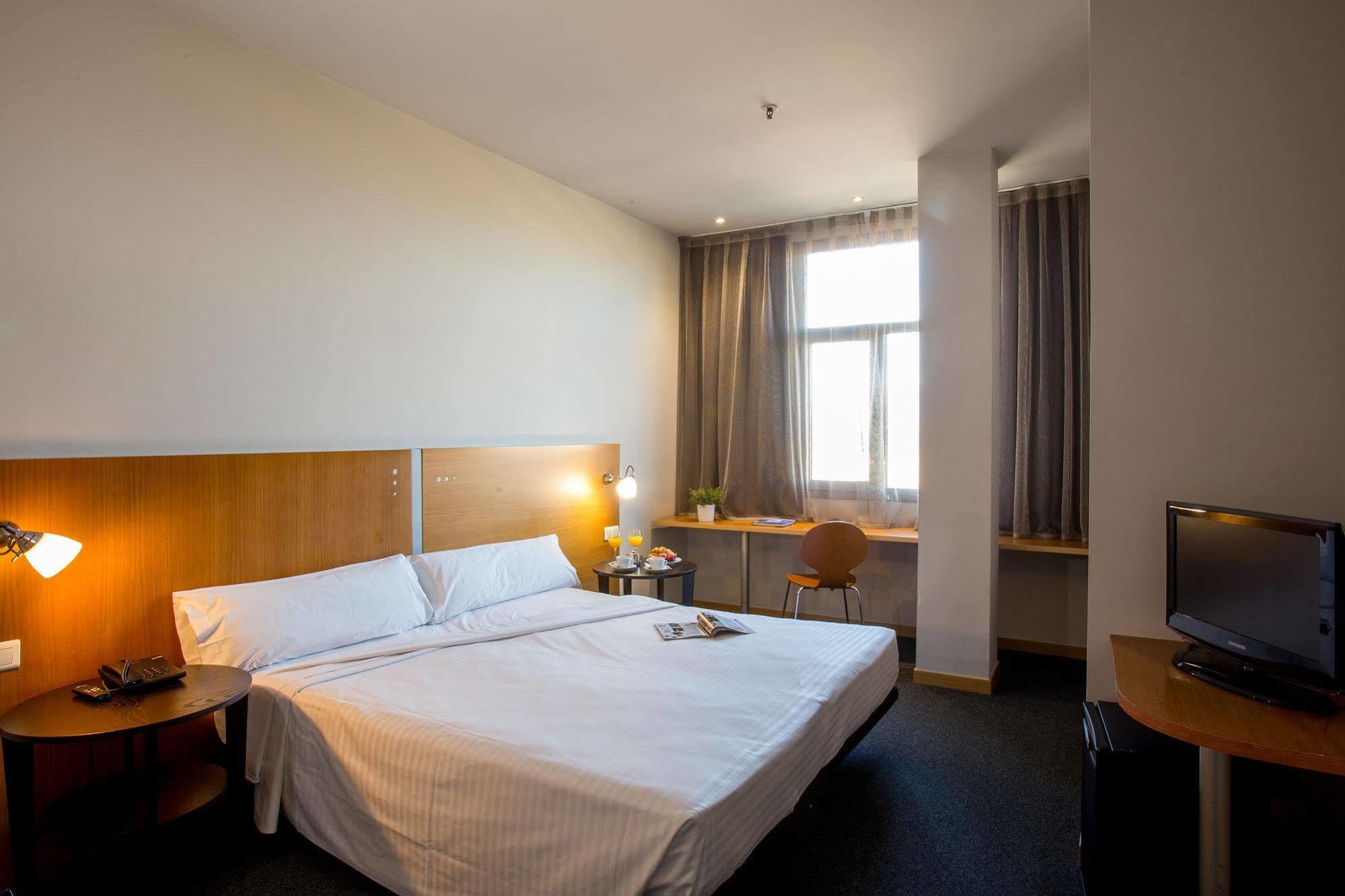 B&B Hotel Barcelona Mollet Porta De Gallecs موييت ذيل مْباييس المظهر الخارجي الصورة