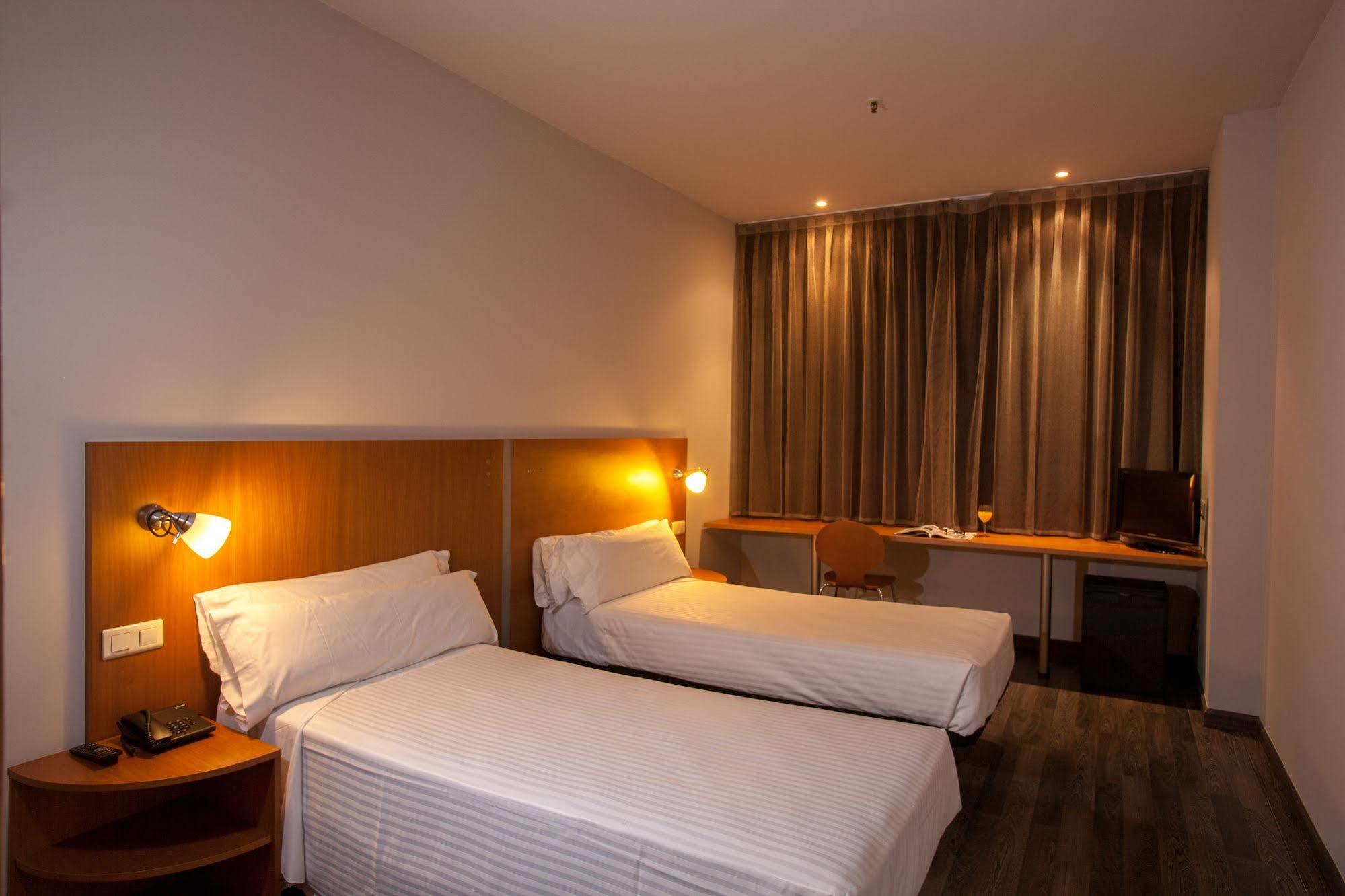 B&B Hotel Barcelona Mollet Porta De Gallecs موييت ذيل مْباييس المظهر الخارجي الصورة